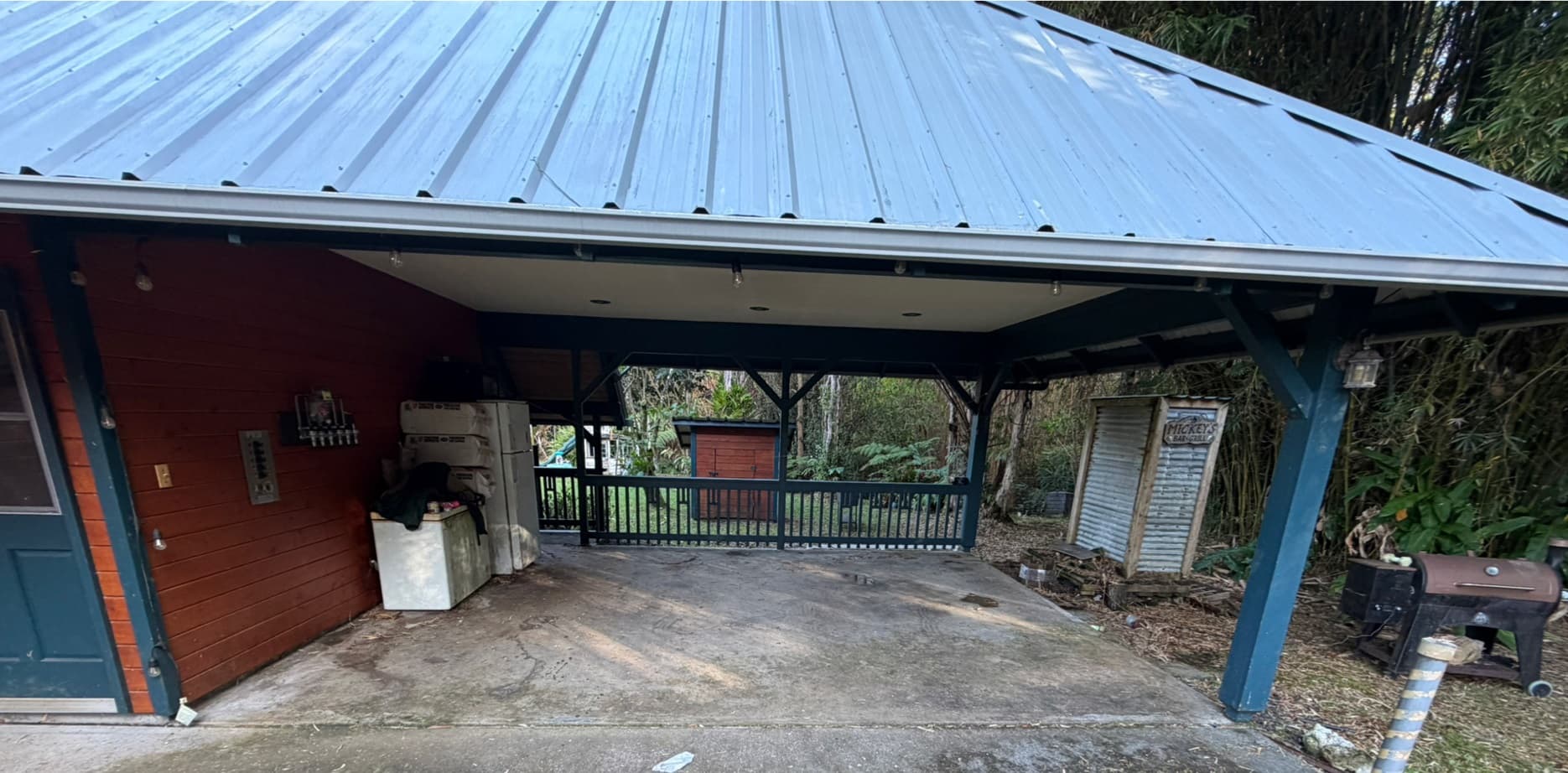 Concrete driveway before cleaning in Oahu Hawaii